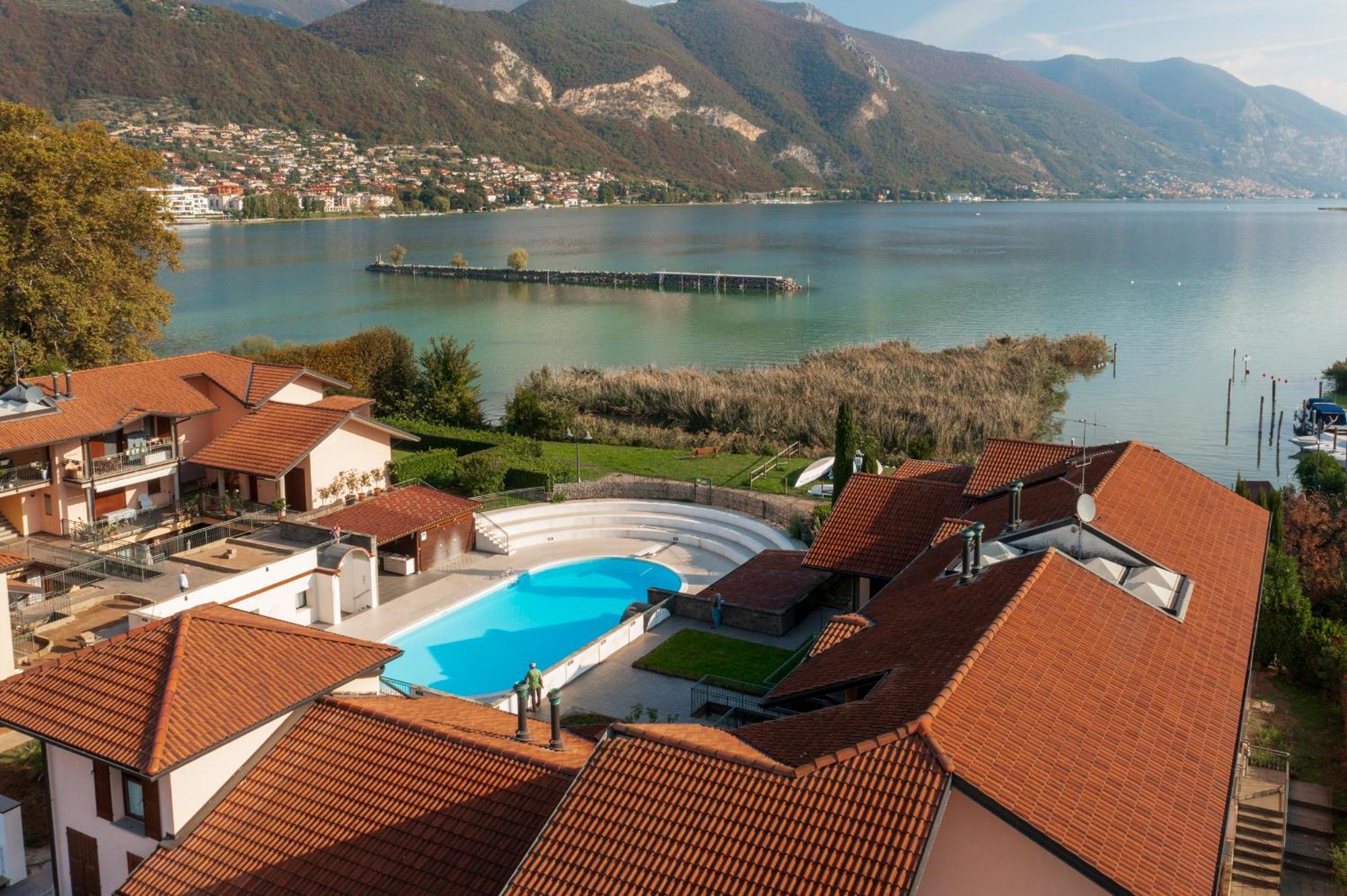 Quarzo Blu Apartment Paratico Exterior photo